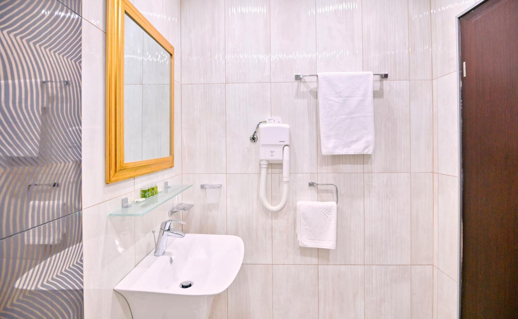 Luxury Apartment Zlatna Kotva โกลเดน แซนส์ ภายนอก รูปภาพ