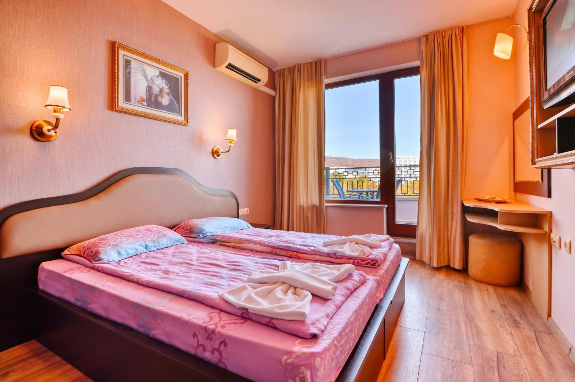 Luxury Apartment Zlatna Kotva โกลเดน แซนส์ ภายนอก รูปภาพ